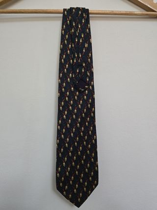 CORBATA DE SEDA DE HOMBRE. EL CORTE INGLÉS