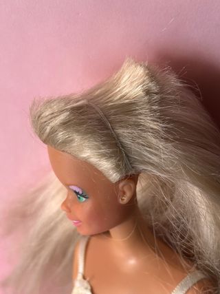 Ballo in costume da Barbie 1990
