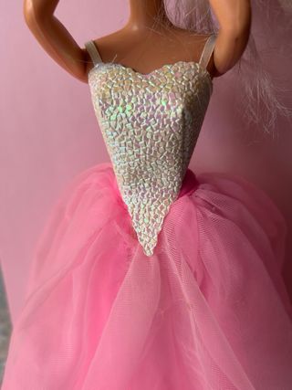 Ballo in costume da Barbie 1990