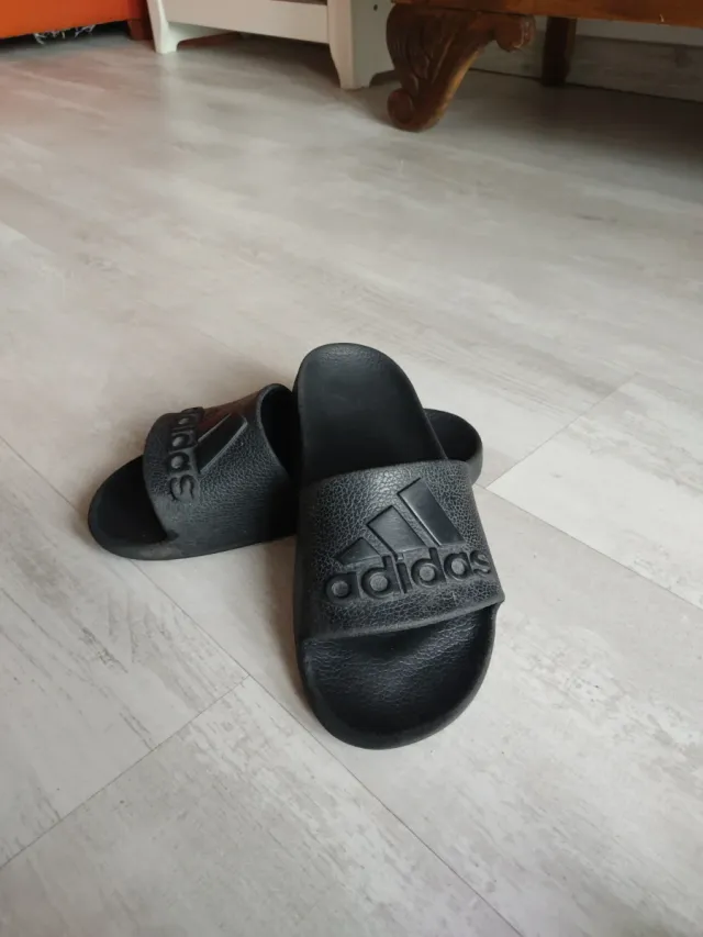 Chanclas Adidas negras talla 37