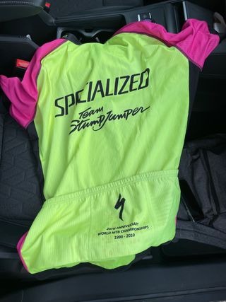 3Maillot y 1  