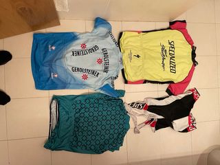 3Maillot y 1  