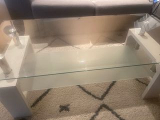 Mesa de centro cristal y blanco