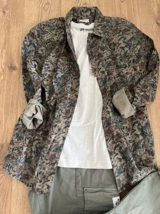 Camisa estampada flores Talla XL