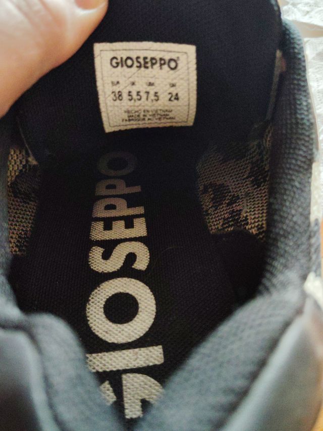 Deportivas con estampado de leopardo