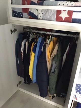 Cama litera con armario y cajones