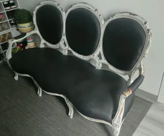 Sofá clásico restaurado efecto envejecido