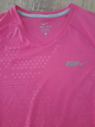 Maglietta da corsa Nike Dri-Fit taglia L