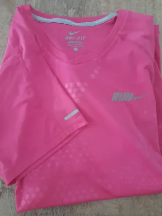 Maglietta da corsa Nike Dri-Fit taglia L