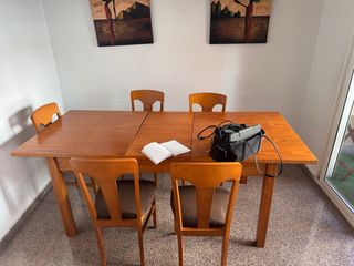Mesa de comedor extensible de madera