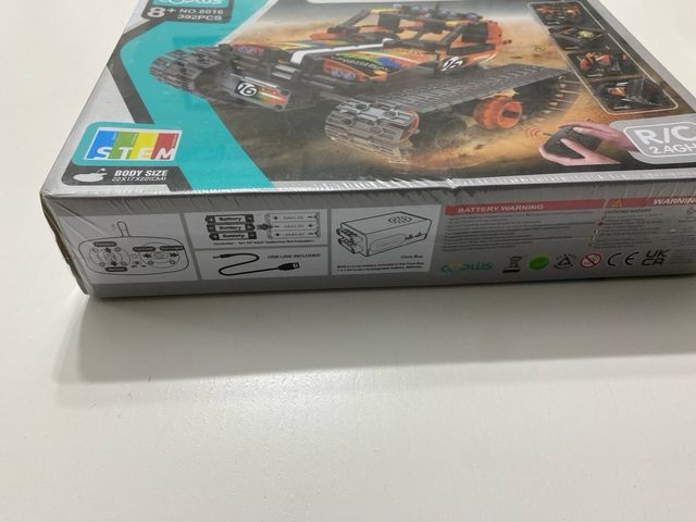 Figura transformable teledirigida