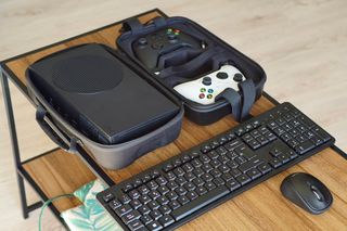 Xbox Series S Negra + Accesorios