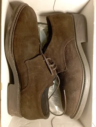 Scarpe eleganti in pelle scamosciata marroni