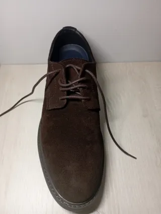 Scarpe eleganti in pelle scamosciata marroni