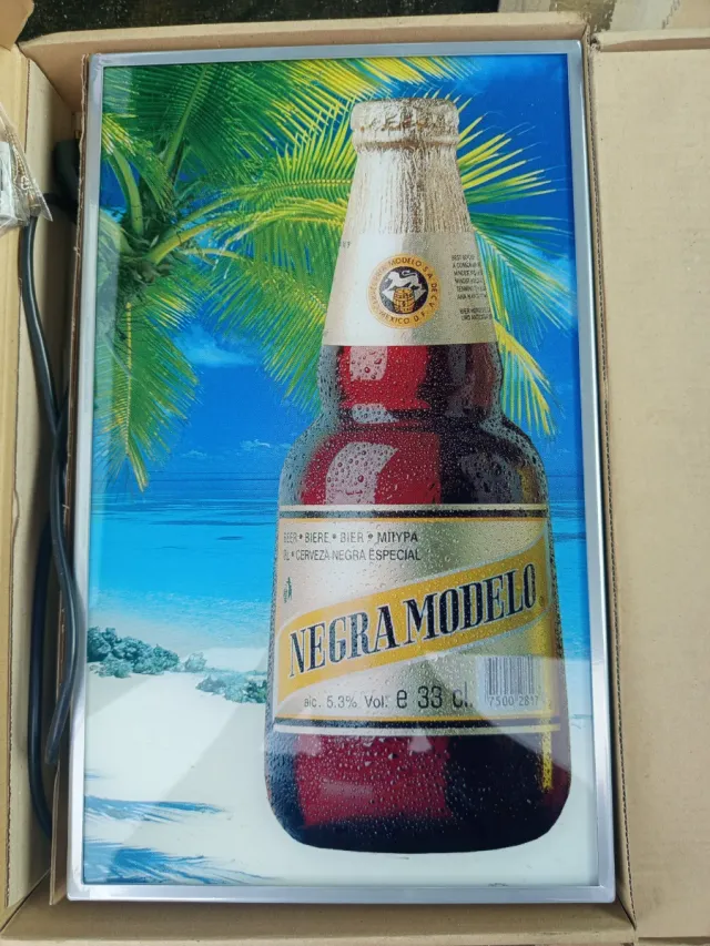 Cartel luminoso Negra Modelo