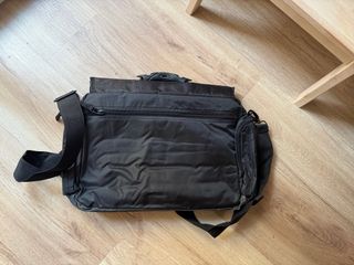 Bolso Maletín Portátil Negro