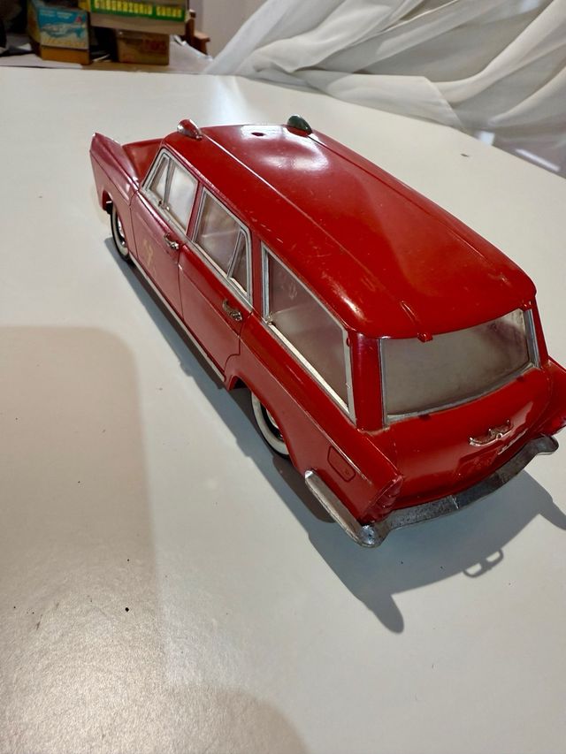 Coche Bomberos SEAT 1400 Antiguo Juguete