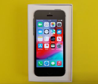 Apple iPhone SE (2019) 32GB Argento