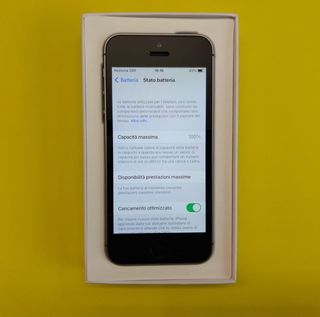 Apple iPhone SE (2019) 32GB Argento