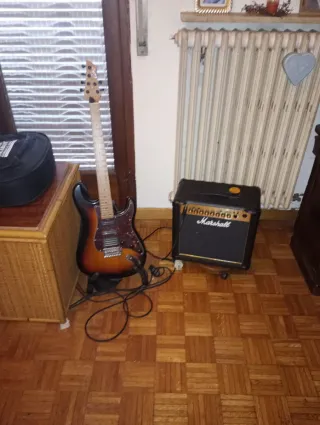 Chitarra Elettrica Echo + Ampli Marshall