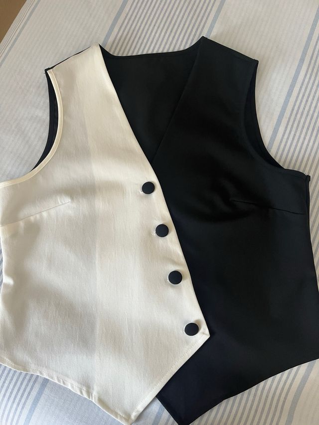 Chaleco bicolor sin mangas