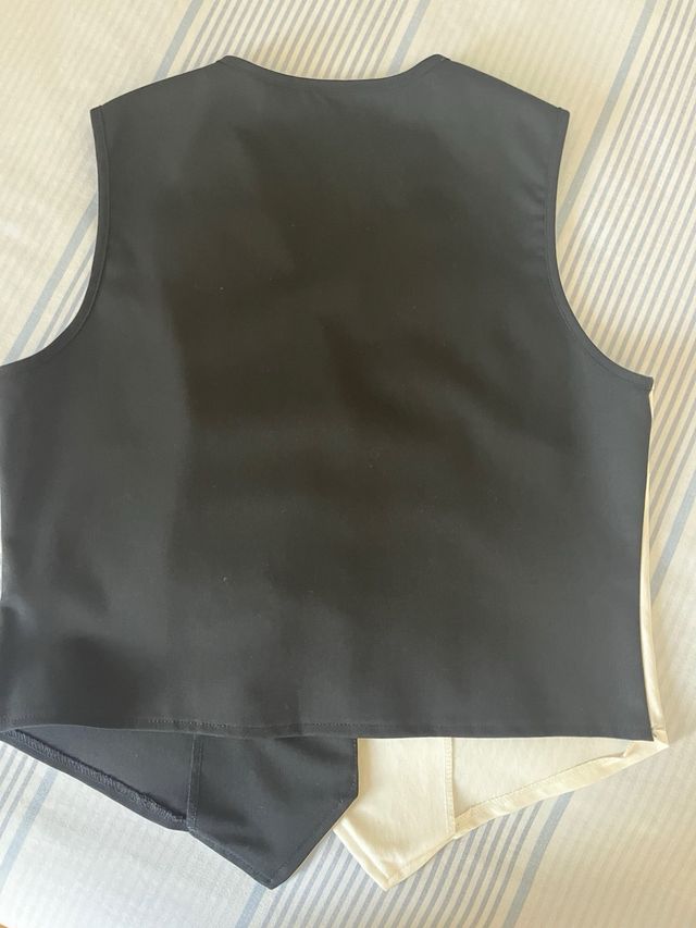 Chaleco bicolor sin mangas