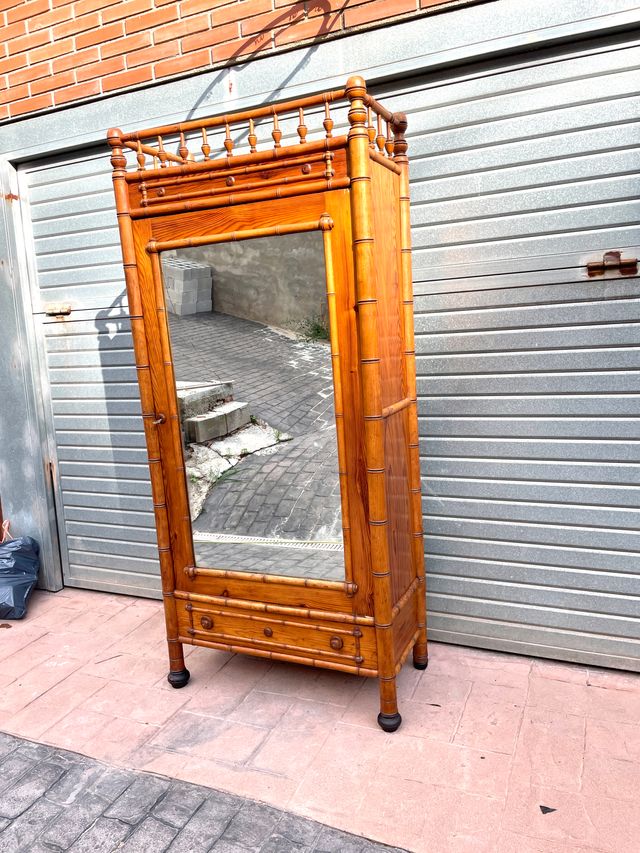 Armario francés imitación bambú S.XIX