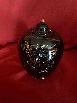 Jarrón porcelana negro y dorado