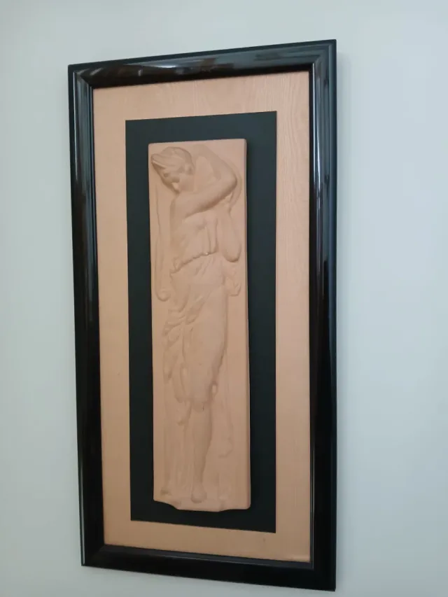 Pareja de cuadros terracota mujer