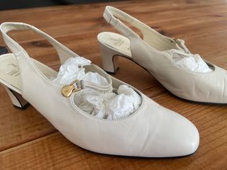 Zapatos de señora blancos