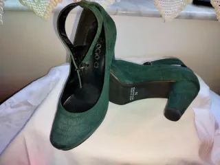 Zapatos Rocio tacón verde. Plataforma.Talla 36