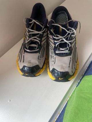 Zapatillas Nike Air Zoom Beige y Amarillo