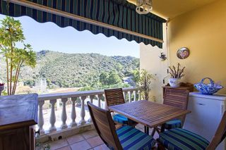 Casa adosada en venta en Benahavís