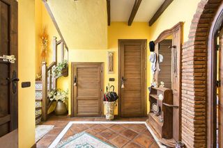 Casa adosada en venta en Benahavís