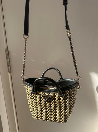 Bolso Guess Beige y Negro Nuevo