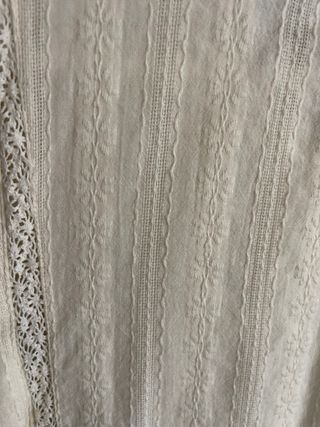 Blusa Zara sin mangas con volantes