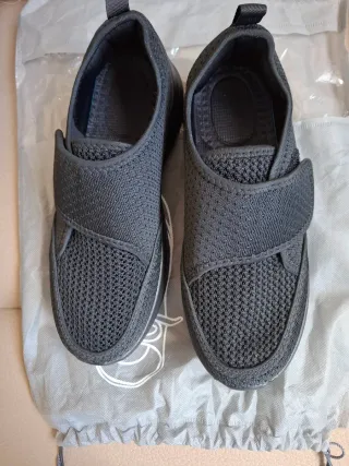 Zapatos negros sin estrenar 15€