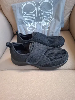 Zapatos negros sin estrenar 15€