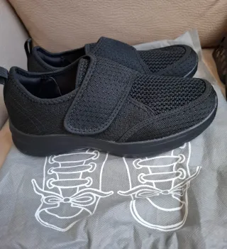 Zapatos negros sin estrenar 15€