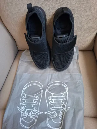 Zapatos negros sin estrenar 15€