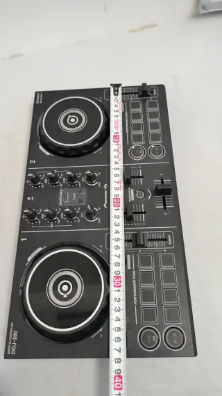 Controlador DJ Pioneer DDJ-200. B4Y5421