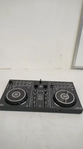 Controlador DJ Pioneer DDJ-200. B4Y5421