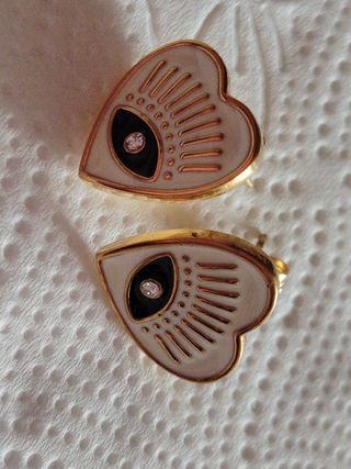Pendientes Corazón Beige y Dorado