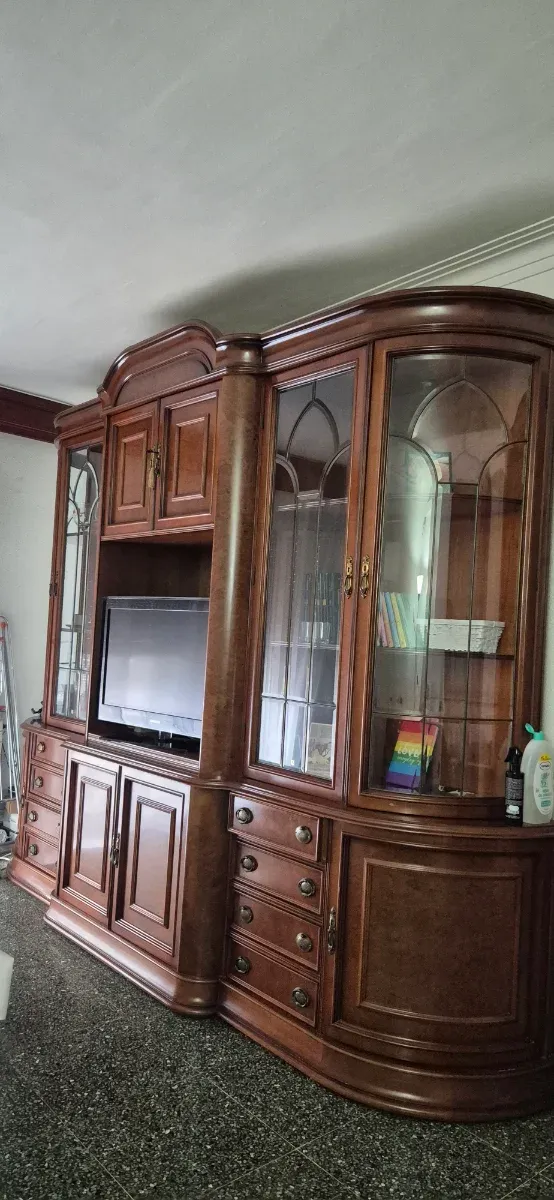 Móveis antigos com luz