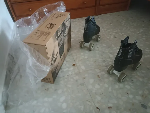 Patines de cuatro ruedas, negros, KRF School, n°39