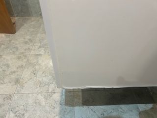 Mueble de baño blanco con cajones. Solo mueble