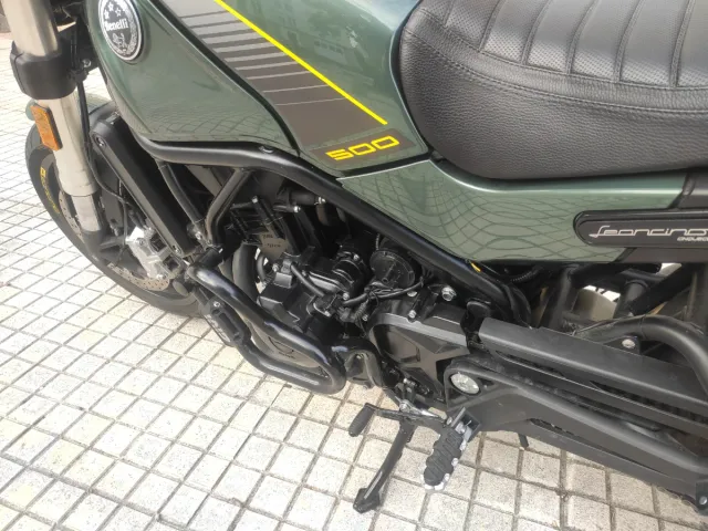 Benelli Leoncino 500 Verde