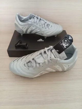 Adidas n.40 2/3  Scarpe Calcio nuove originali 
