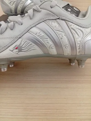 Adidas n.40 2/3  Scarpe Calcio nuove originali 