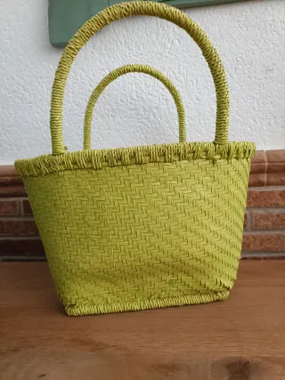 Bolso pequeño de esparto verde